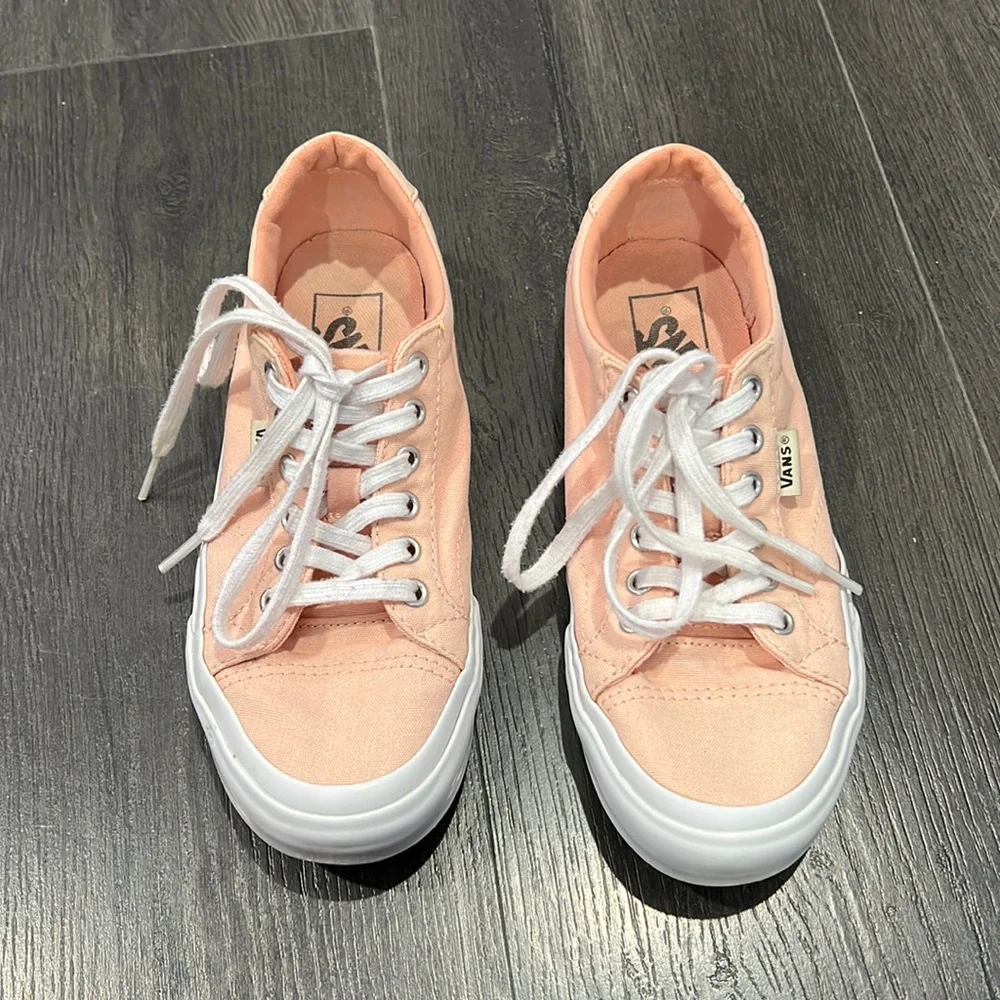 Pink vans - Picture 1 of 8